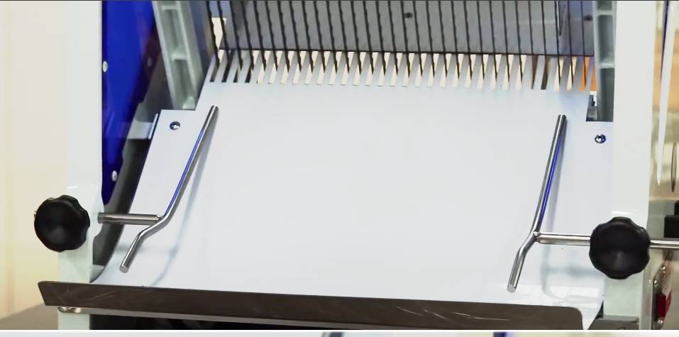 may-cat-banh-mi-sandwich-1