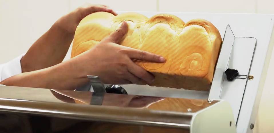 may-cat-banh-mi-sandwich-5