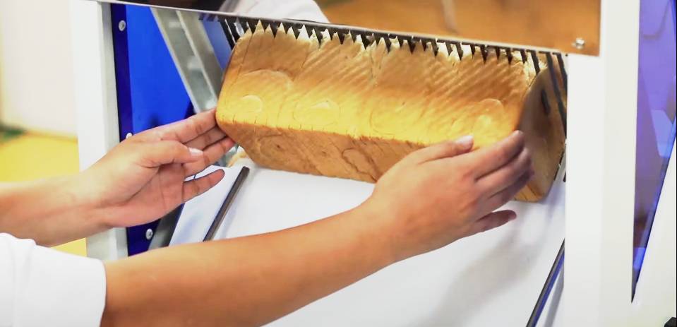 may-cat-banh-mi-sandwich-7