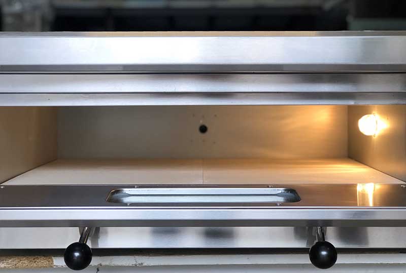 da-giu-nhiet-lo-nuong-pizza