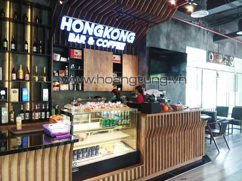 tu-bay-banh-kem-3-tang